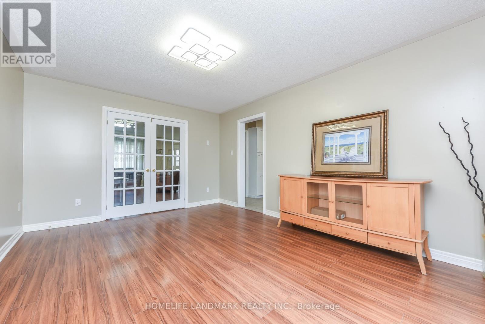 1153 Ogden Avenue, Mississauga, ON - Indoor Photo Showing Other Room