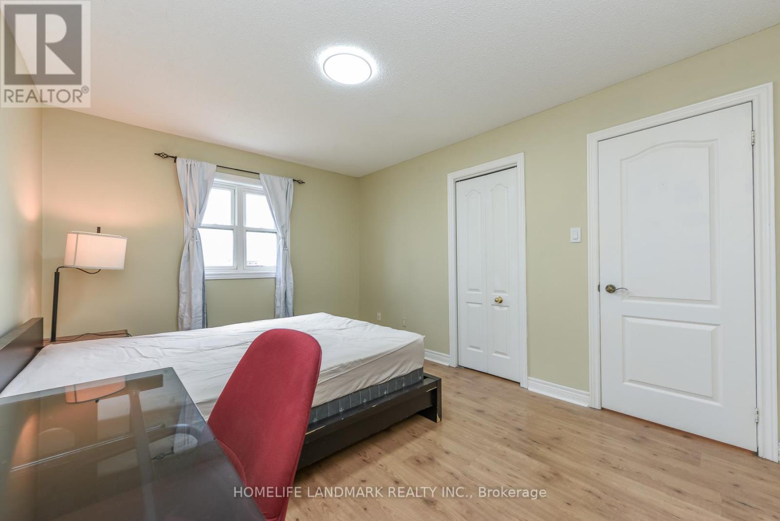 1153 Ogden Avenue, Mississauga, ON - Indoor Photo Showing Bedroom
