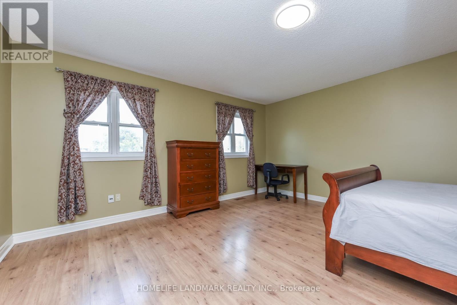 1153 Ogden Avenue, Mississauga, ON - Indoor Photo Showing Bedroom