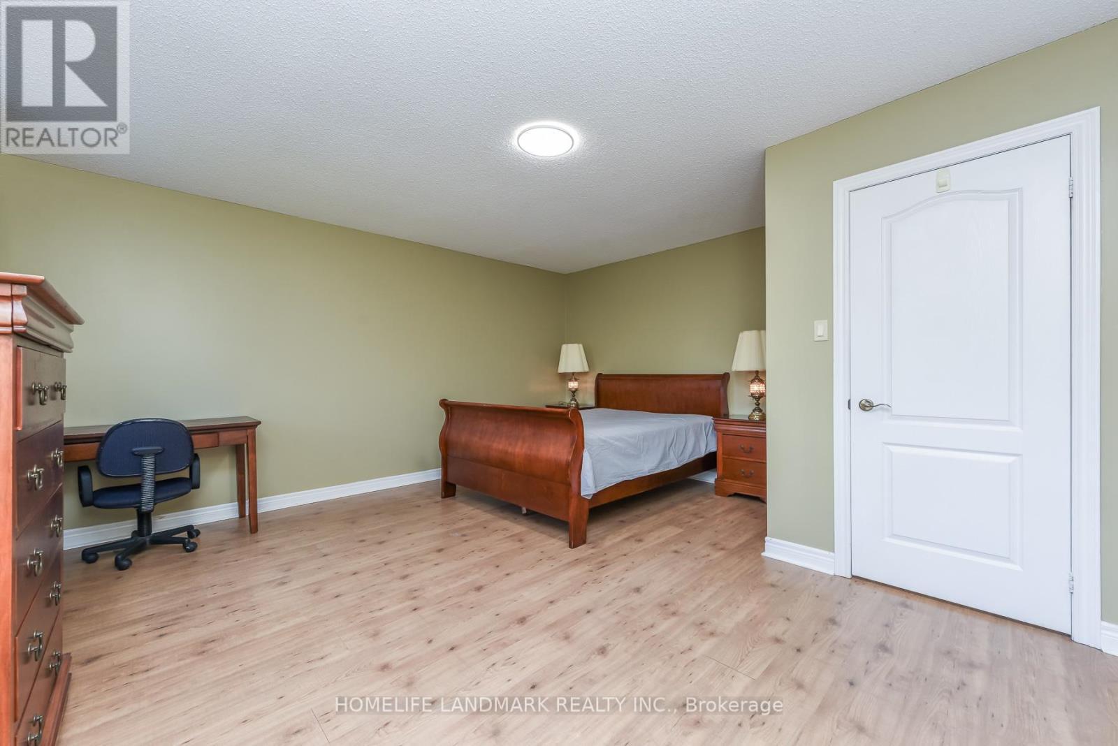 1153 Ogden Avenue, Mississauga, ON - Indoor Photo Showing Bedroom