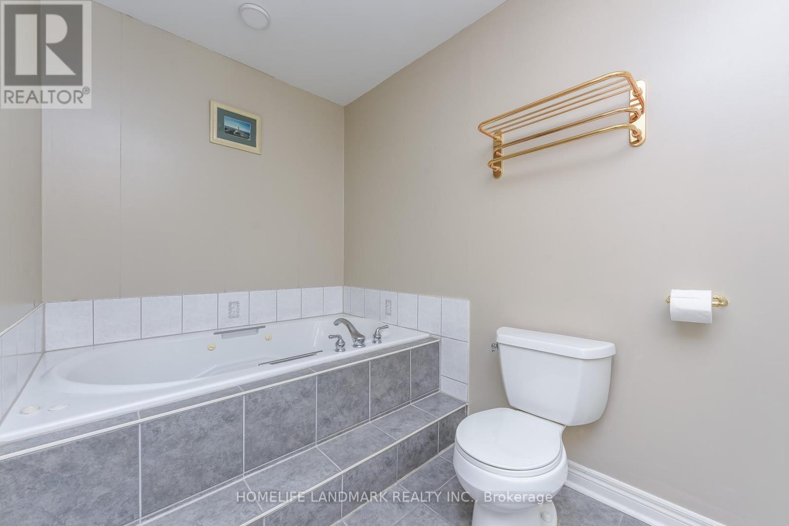 1153 Ogden Avenue, Mississauga, ON - Indoor Photo Showing Bathroom