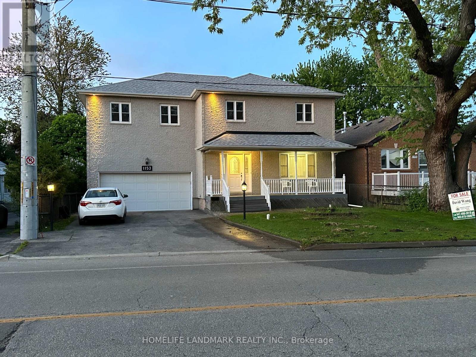 1153 Ogden Avenue, Mississauga, ON - Outdoor With Facade