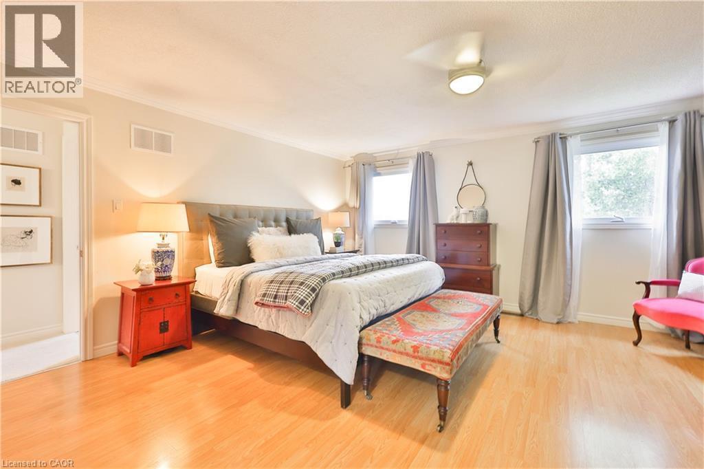 431 Naomi Crescent, Mississauga, ON - Indoor Photo Showing Bedroom