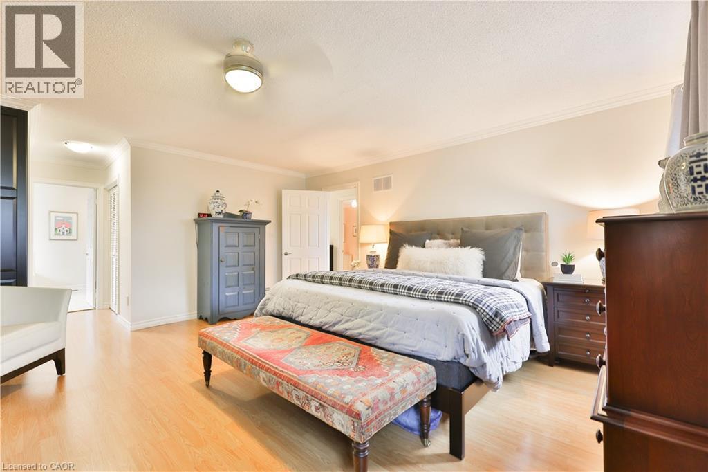 431 Naomi Crescent, Mississauga, ON - Indoor Photo Showing Bedroom