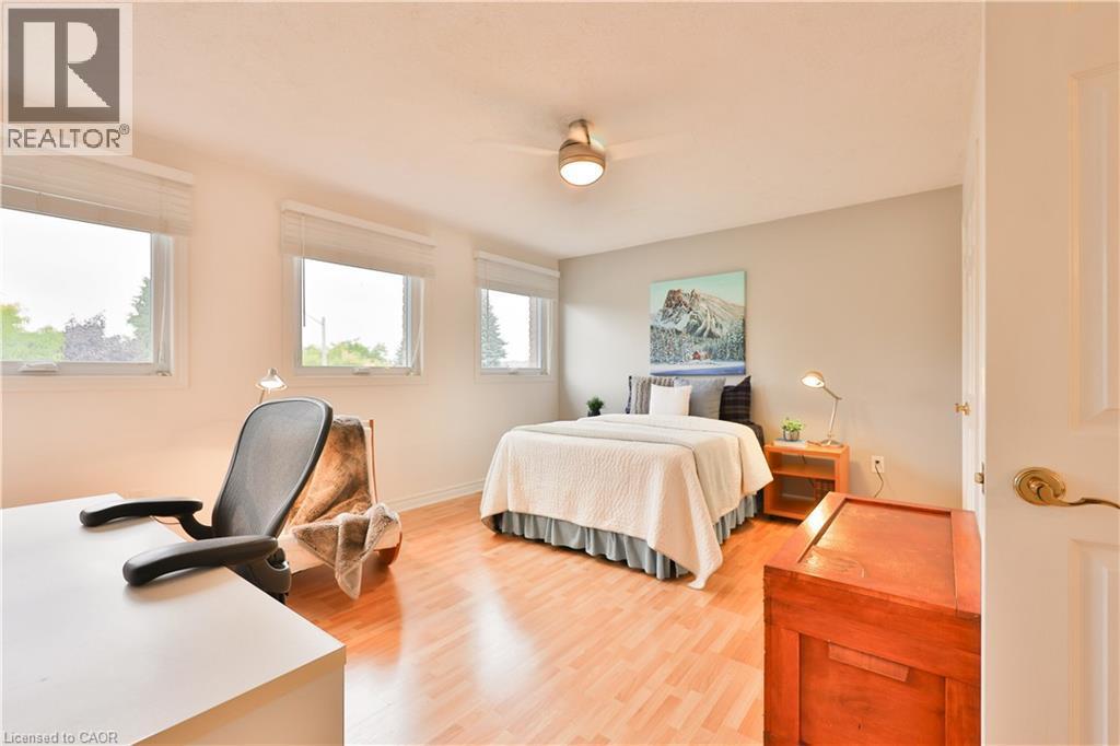 431 Naomi Crescent, Mississauga, ON - Indoor Photo Showing Bedroom