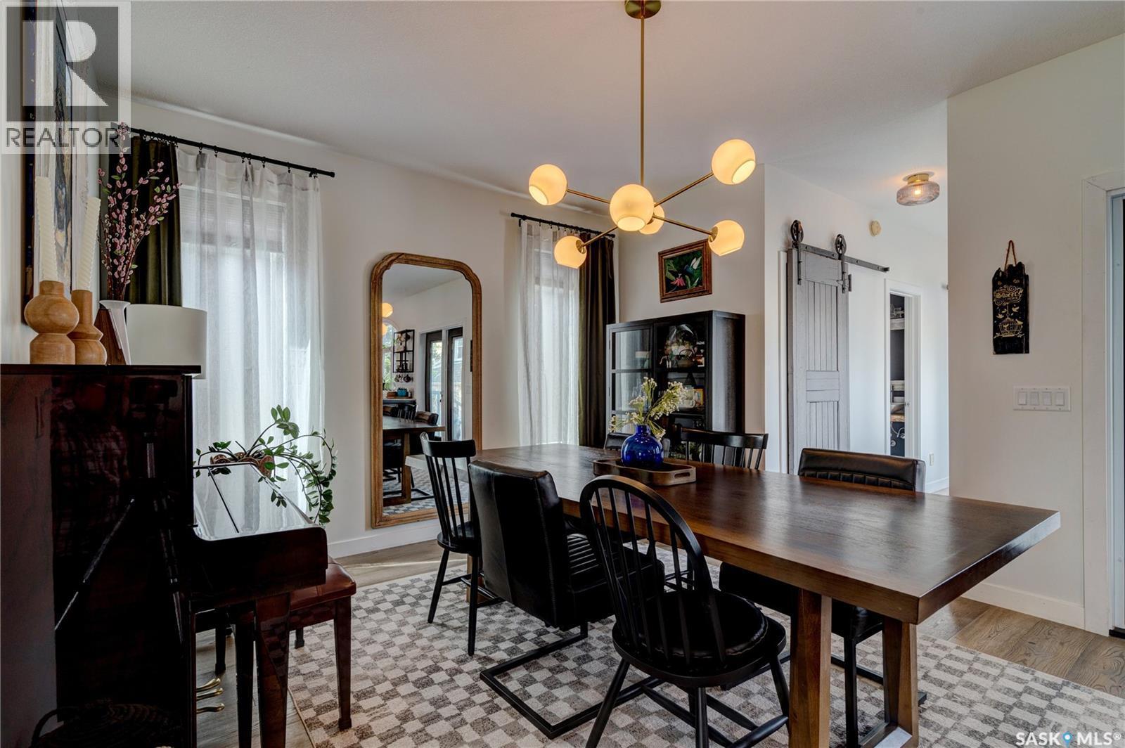 6224 8Th Avenue, Regina, SK - Indoor Photo Showing Dining Room