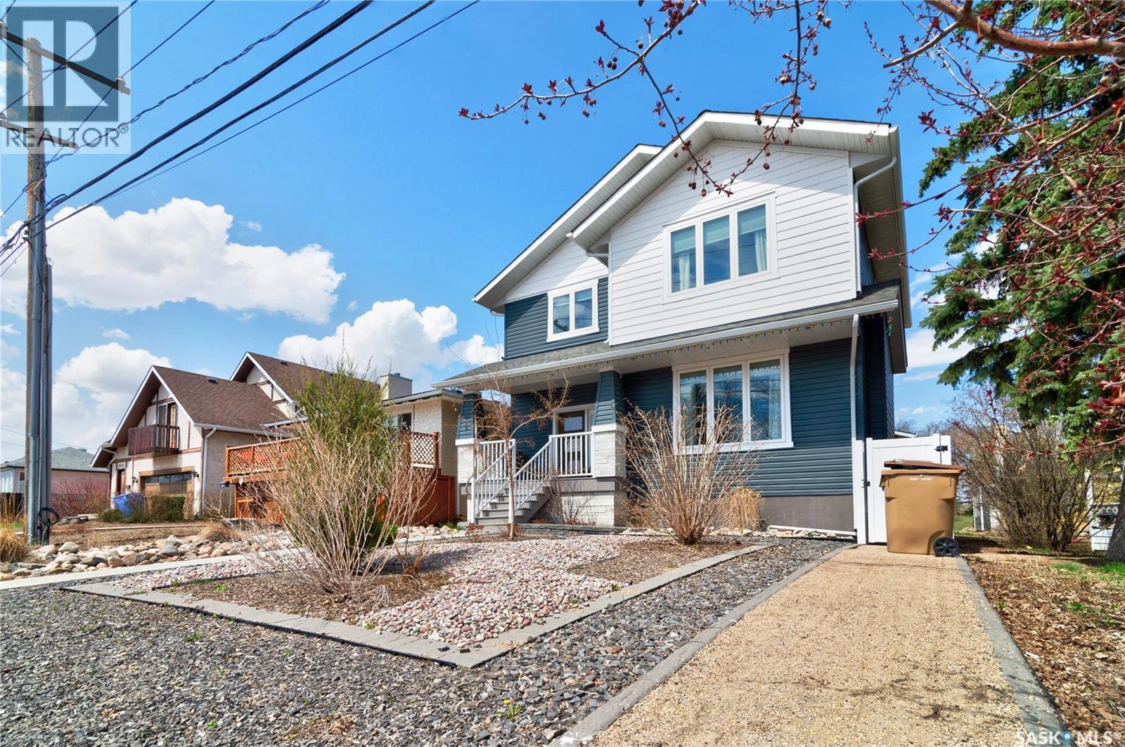 6224 8Th Avenue, Regina, SK - Outdoor