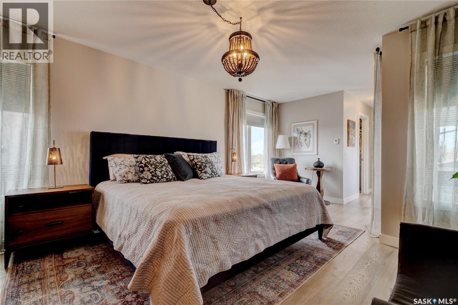 6224 8Th Avenue, Regina, SK - Indoor Photo Showing Bedroom