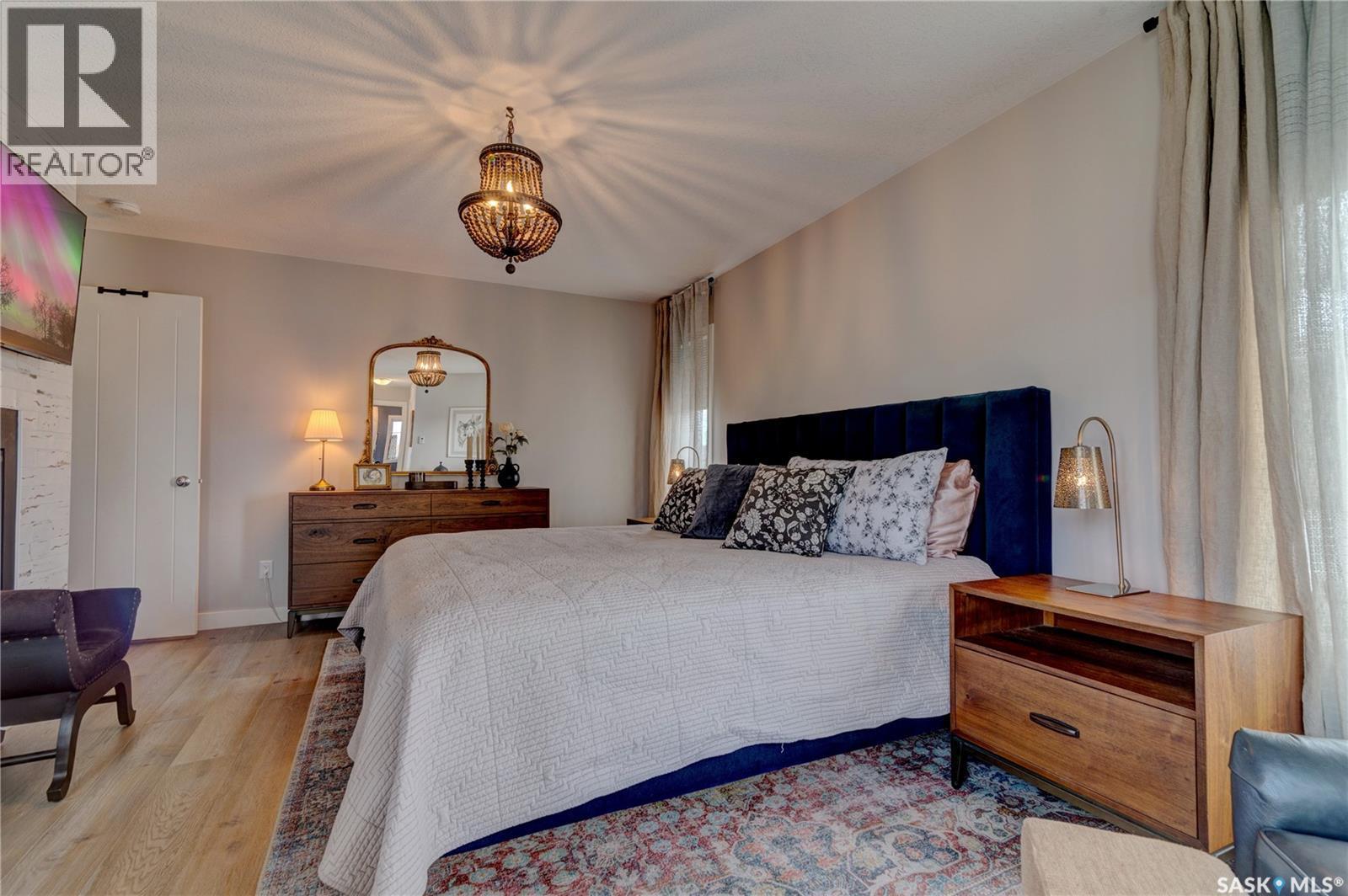 6224 8Th Avenue, Regina, SK - Indoor Photo Showing Bedroom