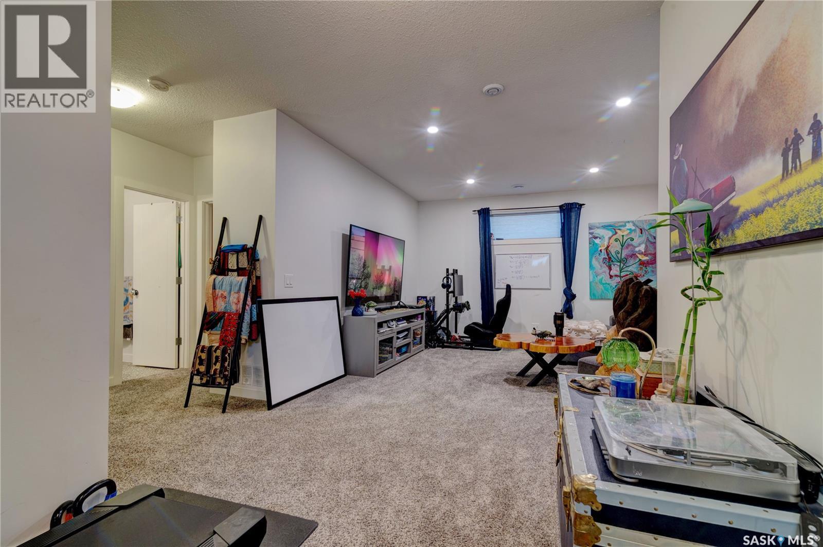 6224 8Th Avenue, Regina, SK - Indoor
