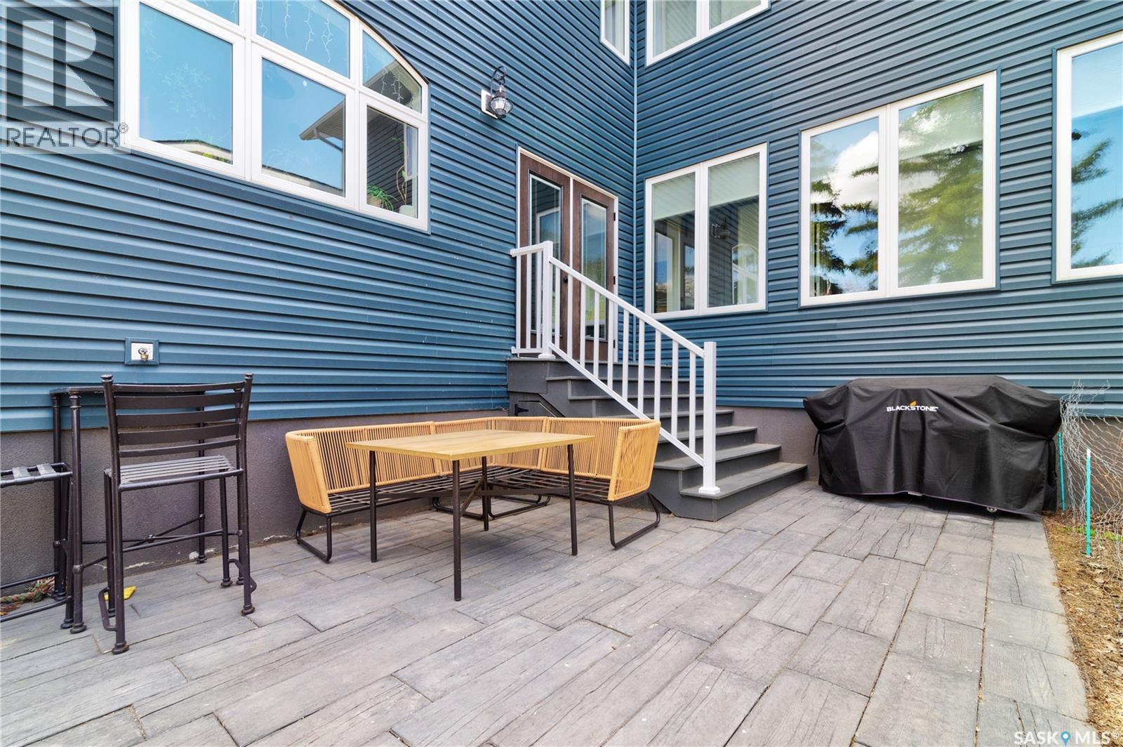 6224 8Th Avenue, Regina, SK - Outdoor With Deck Patio Veranda