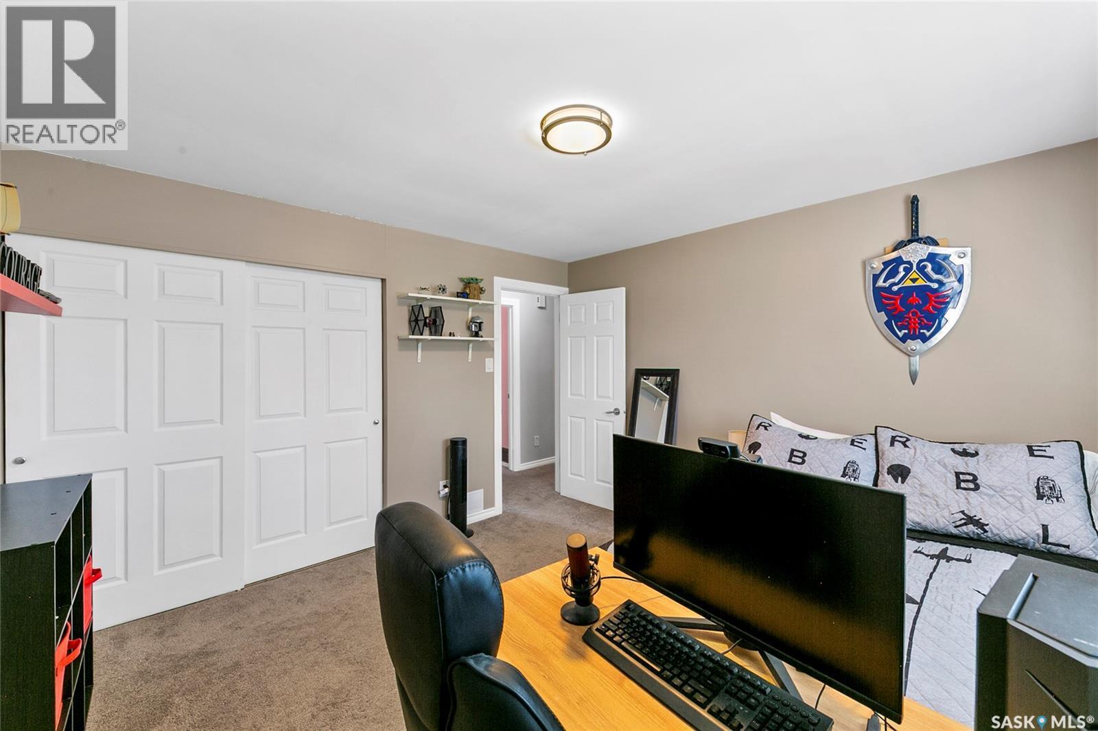 1206 Flexman Crescent N, Regina, SK - Indoor