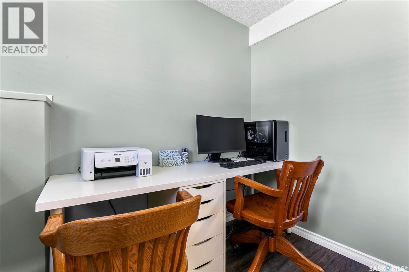 1206 Flexman Crescent N, Regina, SK - Indoor Photo Showing Office