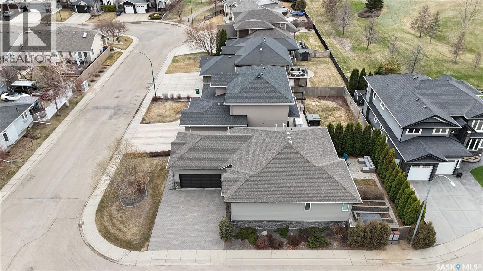 303 Brookmore Crescent, Saskatoon, SK - Outdoor