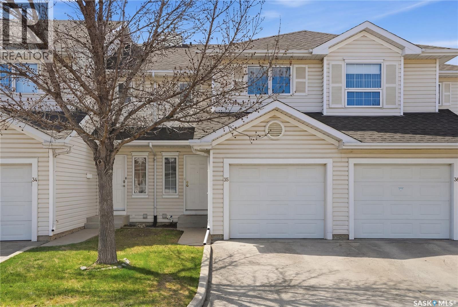35 110 Keevil Crescent, Saskatoon, SK - Outdoor With Facade