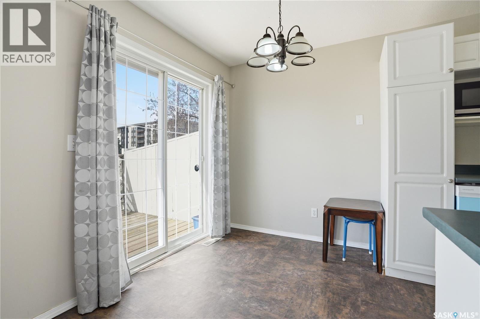 35 110 Keevil Crescent, Saskatoon, SK - Indoor
