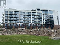 108 - 100 CARRICK TRAIL Gravenhurst (Muskoka (S)), ON P1P 0J5