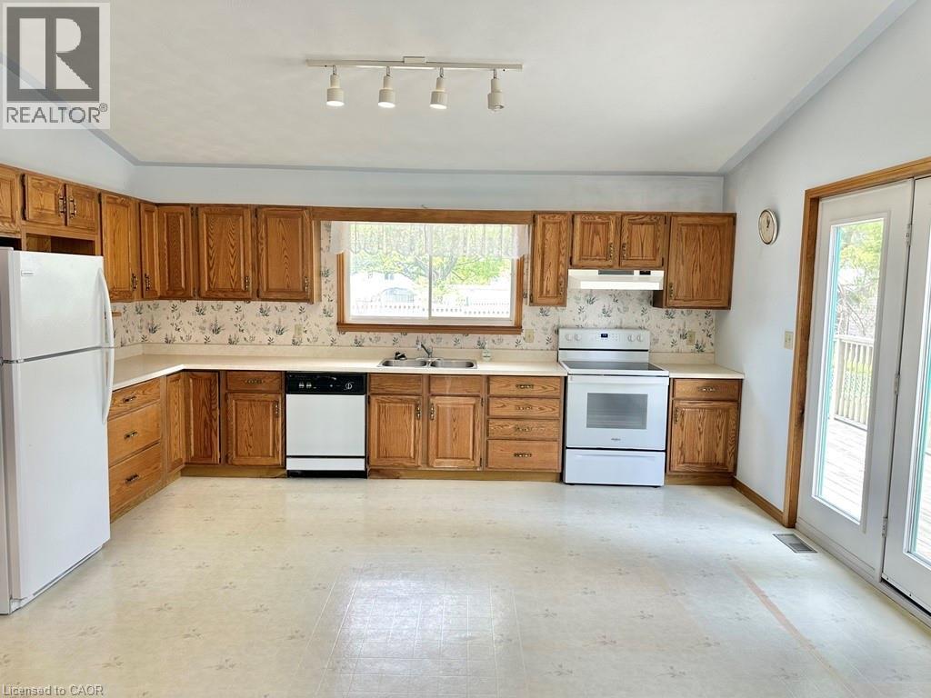 Spacious kitchen - 165 Highway 6, Simcoe, ON - Indoor Photo Showing Kitchen