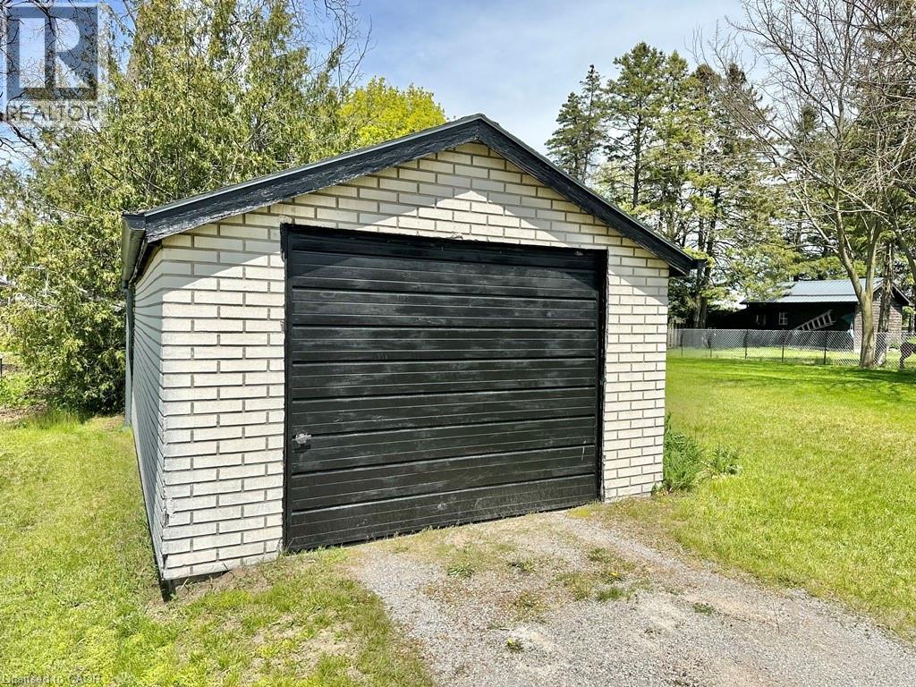 Detached single-car garage - 165 Highway 6, Simcoe, ON - Outdoor