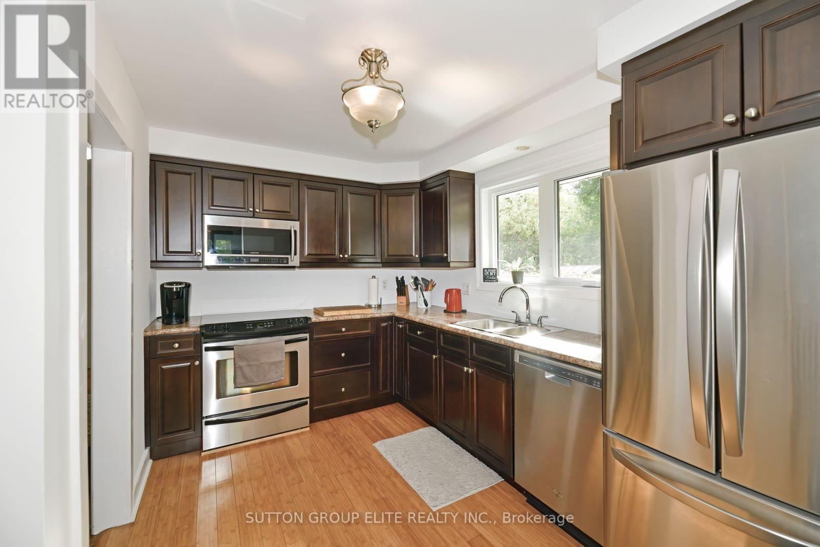 1238 Claredale Road, Mississauga, ON - Indoor Photo Showing Kitchen