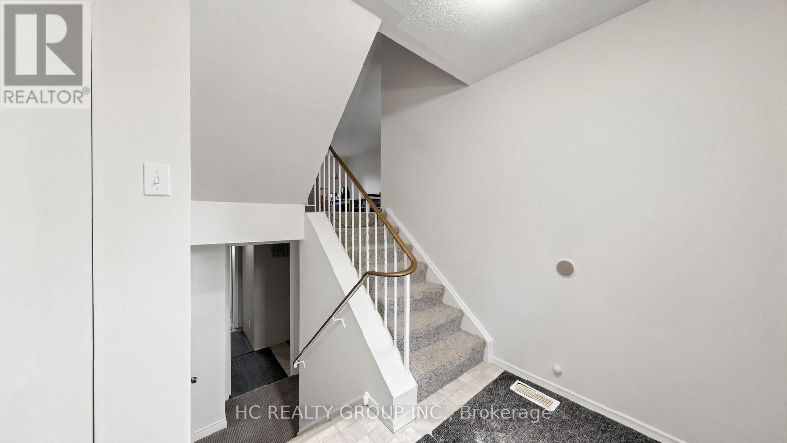 1 - 433 Keats Way, Waterloo, ON - Indoor Photo Showing Other Room