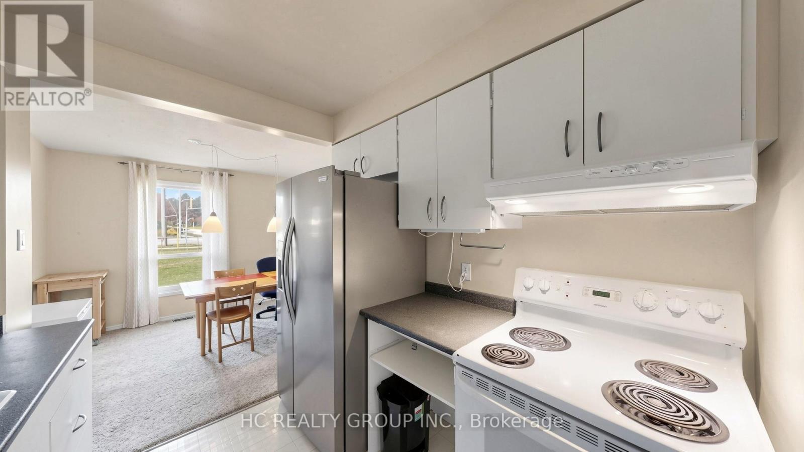 1 - 433 Keats Way, Waterloo, ON - Indoor Photo Showing Kitchen