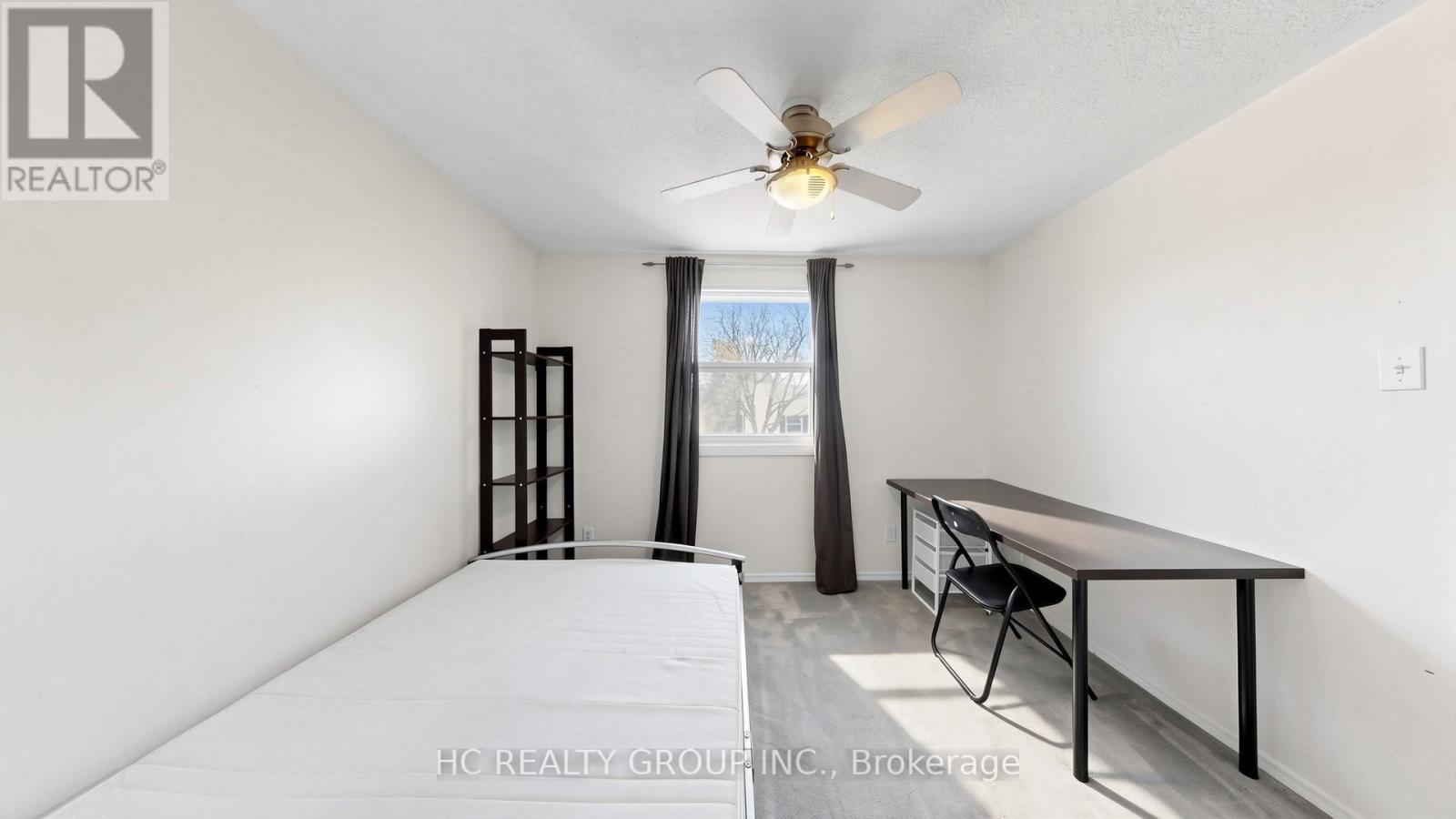 1 - 433 Keats Way, Waterloo, ON - Indoor Photo Showing Other Room