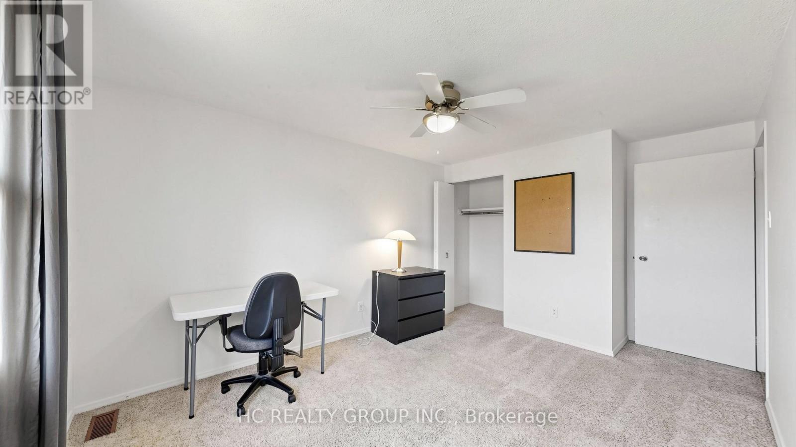1 - 433 Keats Way, Waterloo, ON - Indoor