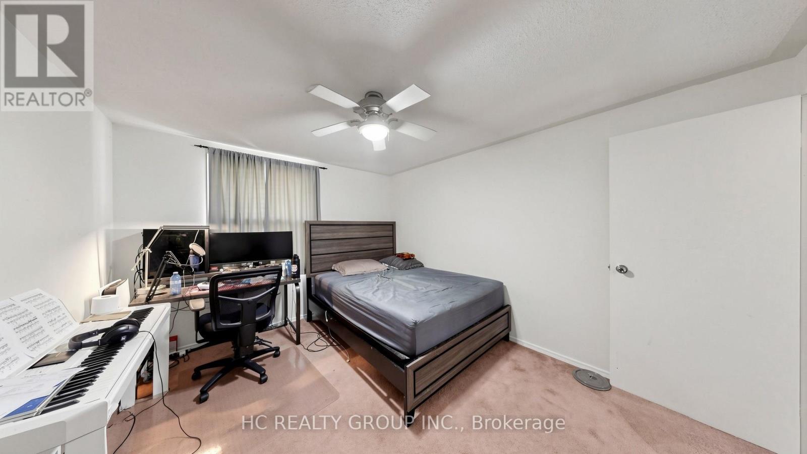 1 - 433 Keats Way, Waterloo, ON - Indoor Photo Showing Bedroom