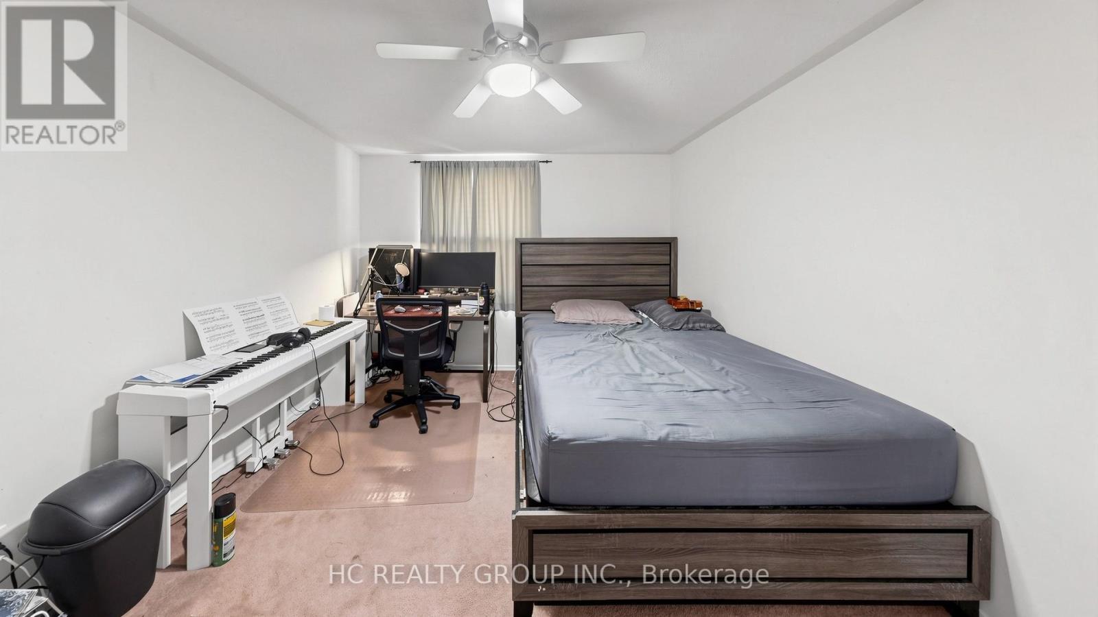 1 - 433 Keats Way, Waterloo, ON - Indoor Photo Showing Bedroom