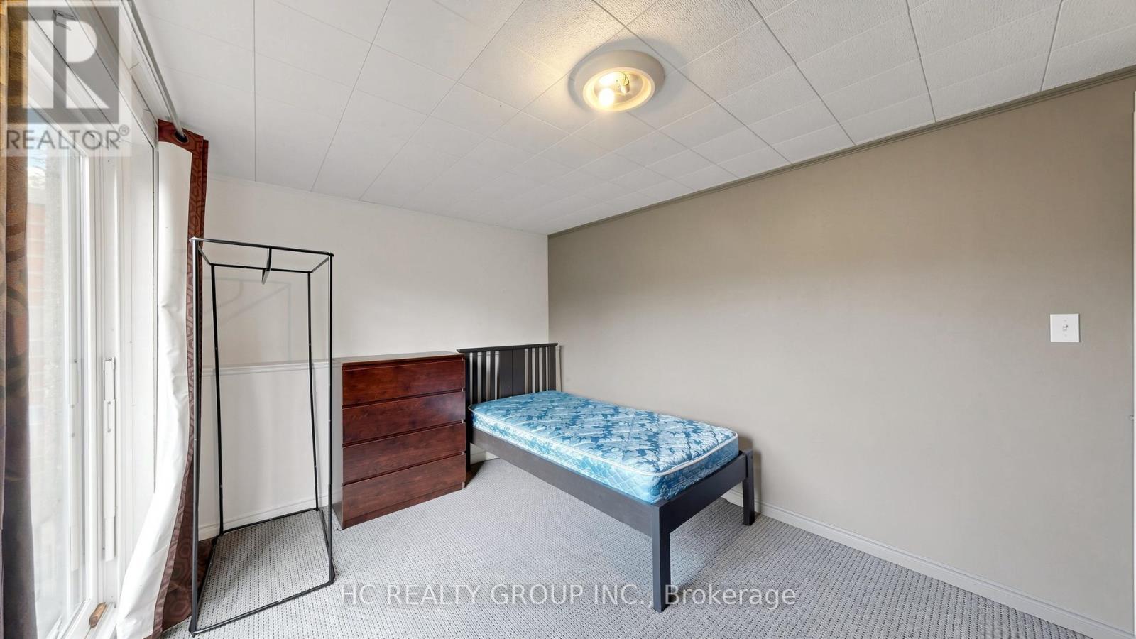 1 - 433 Keats Way, Waterloo, ON - Indoor