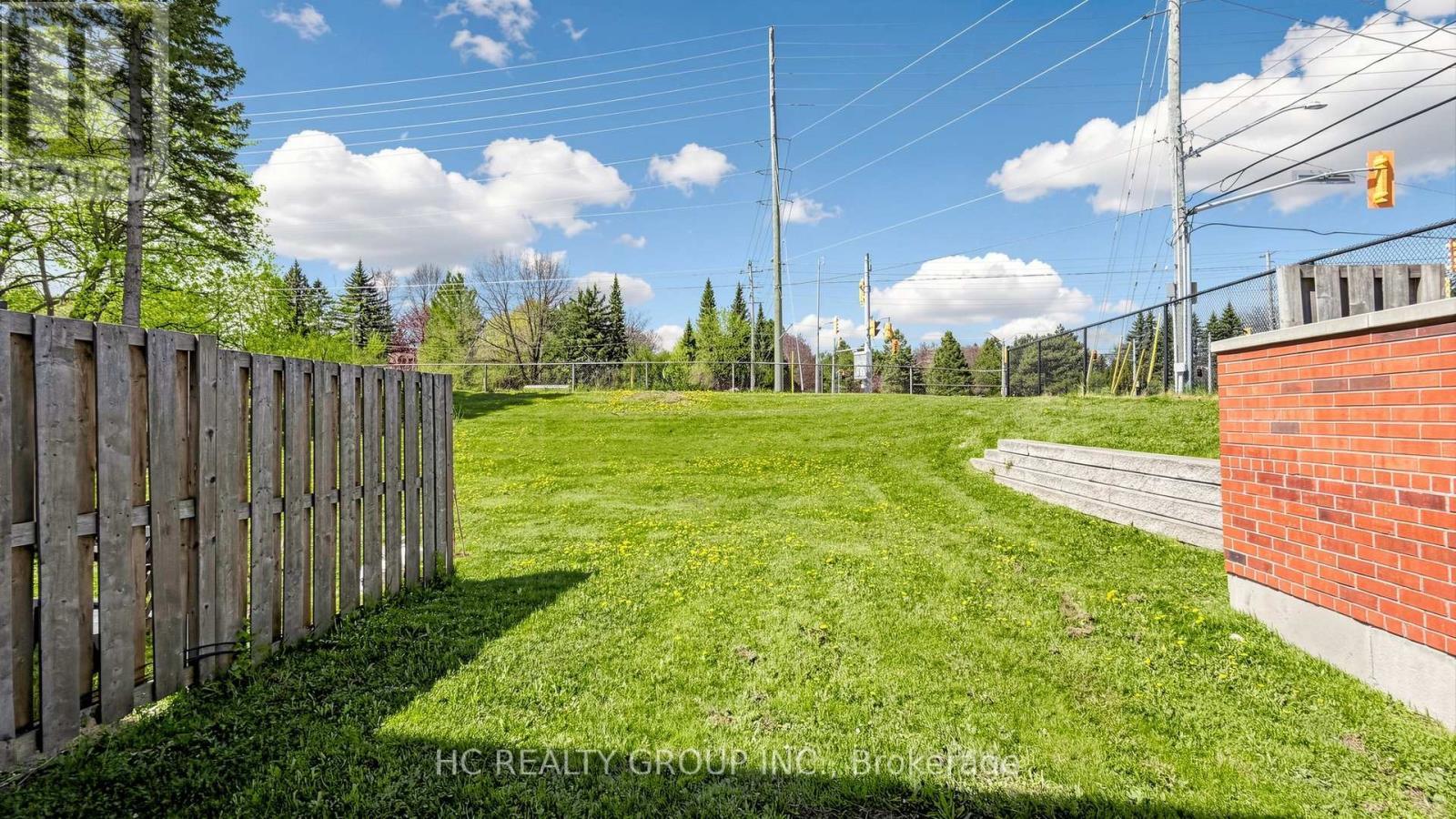 1 - 433 Keats Way, Waterloo, ON - Outdoor