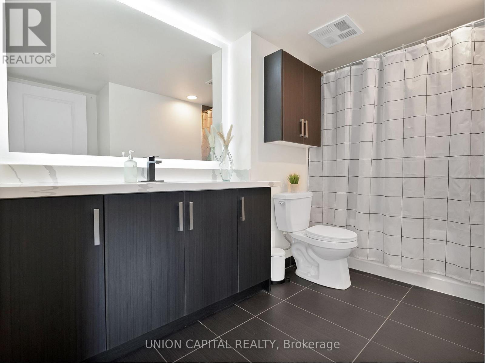 622 - 75 Norman Bethune Avenue E, Richmond Hill, ON - Indoor Photo Showing Bathroom