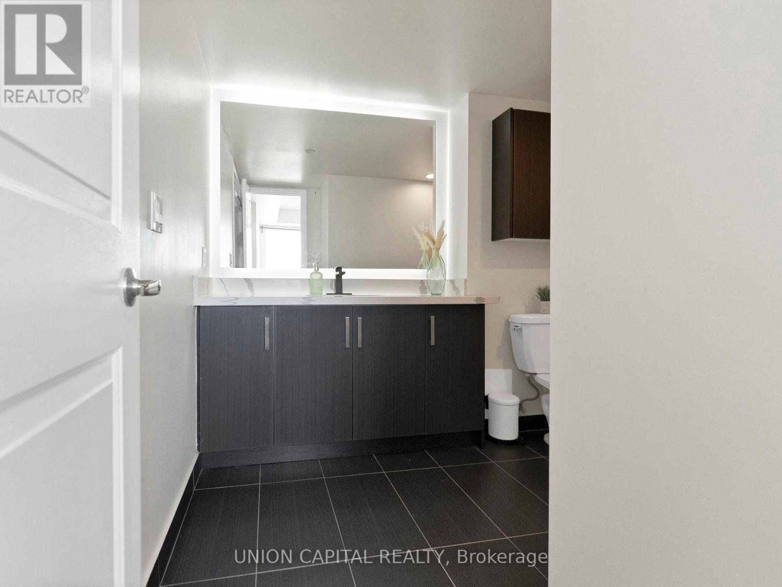 622 - 75 Norman Bethune Avenue E, Richmond Hill, ON - Photo Showing Bathroom
