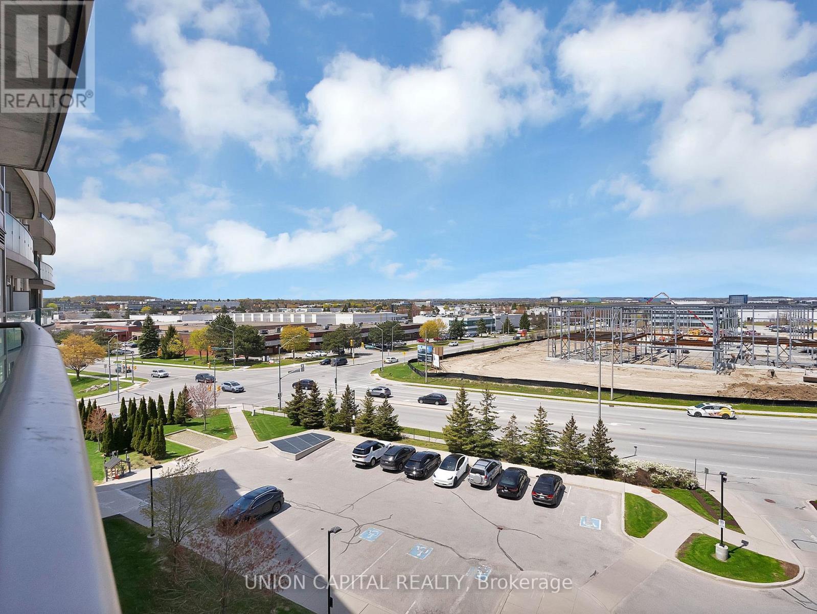 622 - 75 Norman Bethune Avenue E, Richmond Hill, ON - Outdoor With View