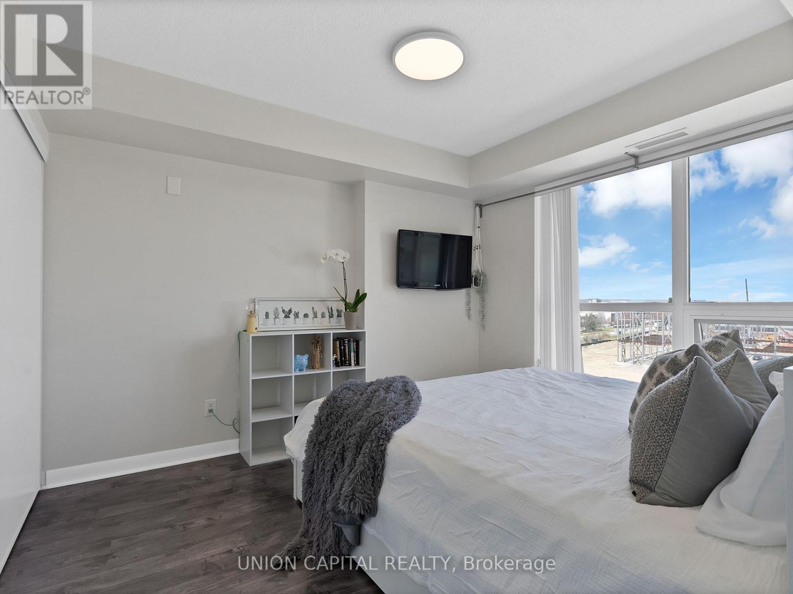 622 - 75 Norman Bethune Avenue E, Richmond Hill, ON - Indoor Photo Showing Bedroom