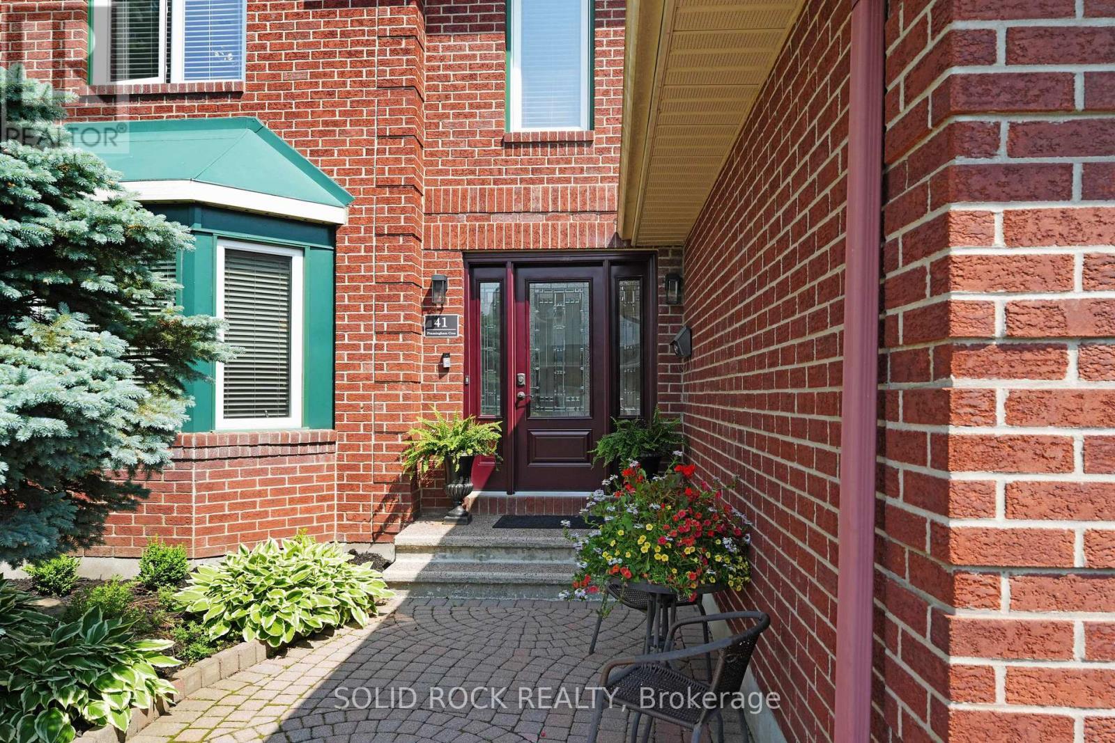 41 Framingham Crescent, Ottawa, ON - Outdoor With Exterior