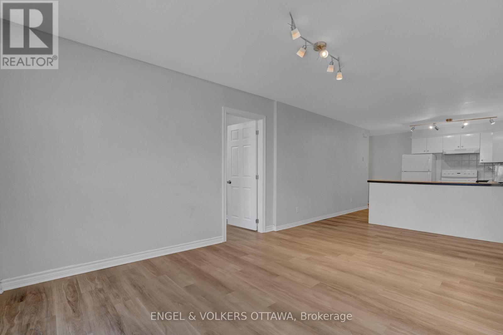 504 Hilson Avenue, Ottawa, ON