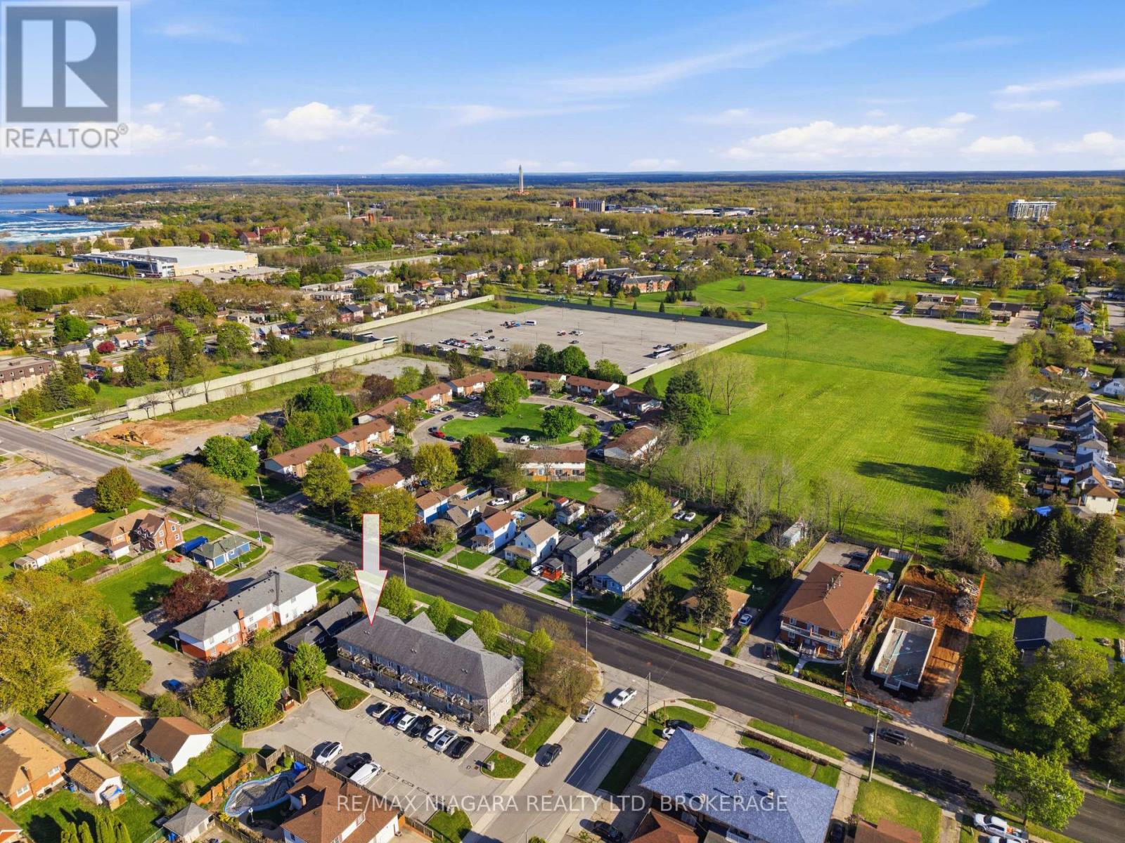106 - 6045 Dunn Street, Niagara Falls (Dorchester), ON - Outdoor With View