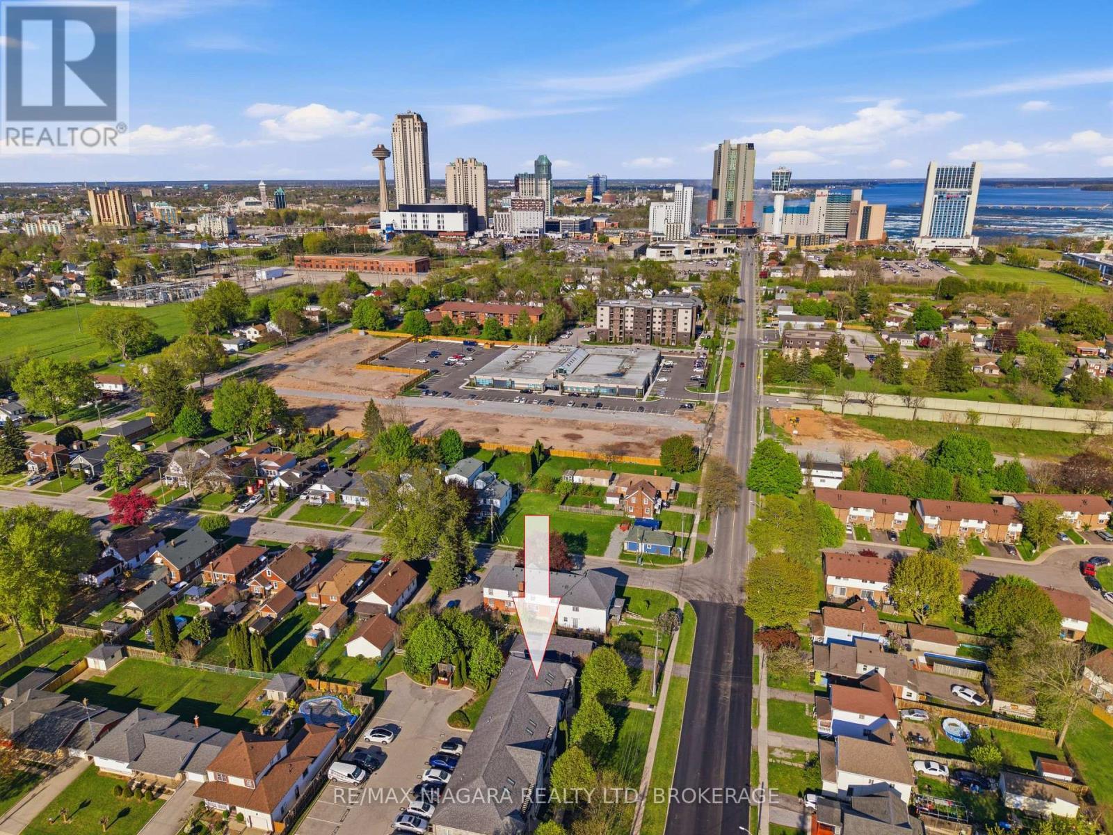 106 - 6045 Dunn Street, Niagara Falls (Dorchester), ON - Outdoor With View