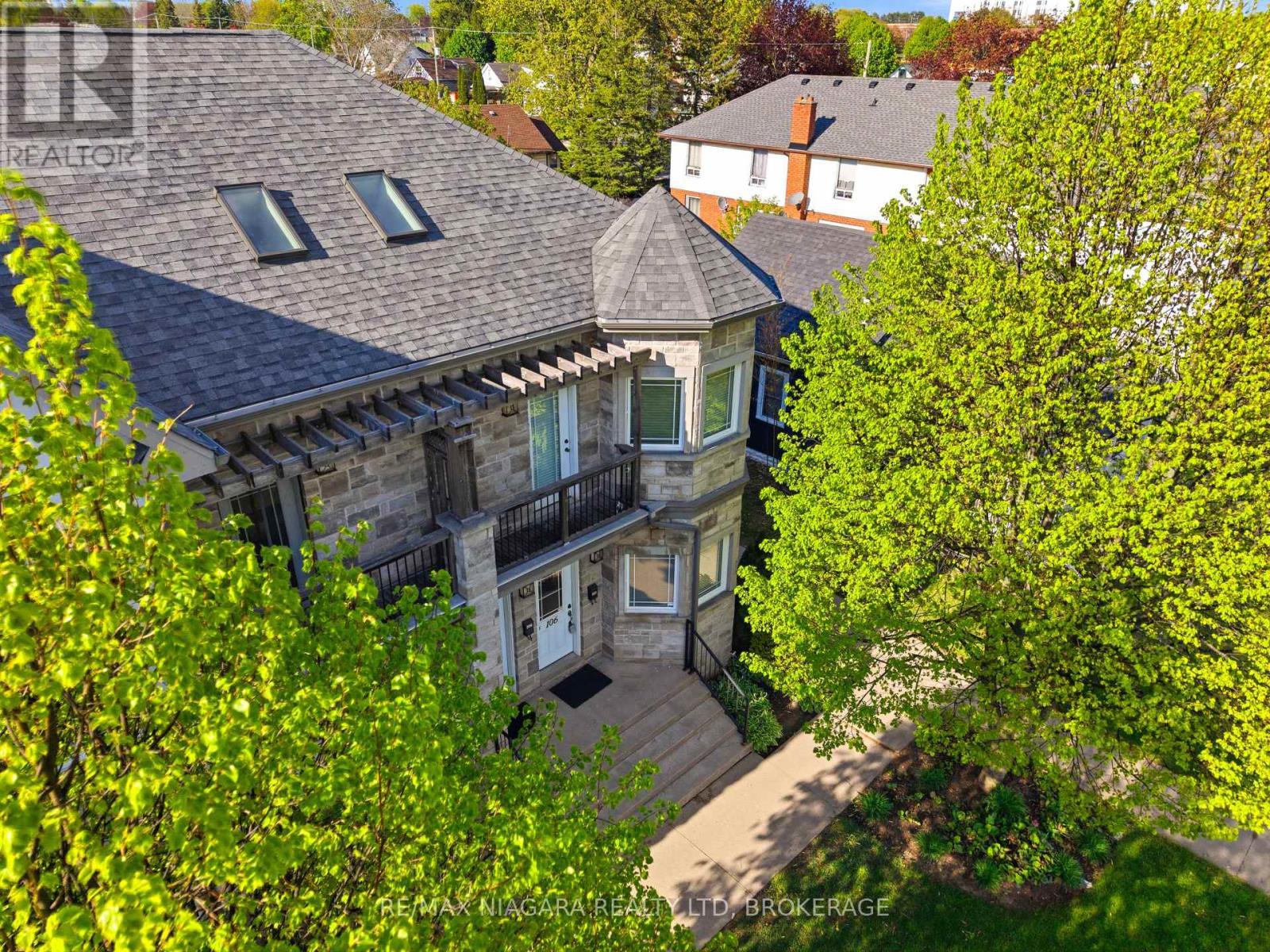 106 - 6045 Dunn Street, Niagara Falls (Dorchester), ON - Outdoor