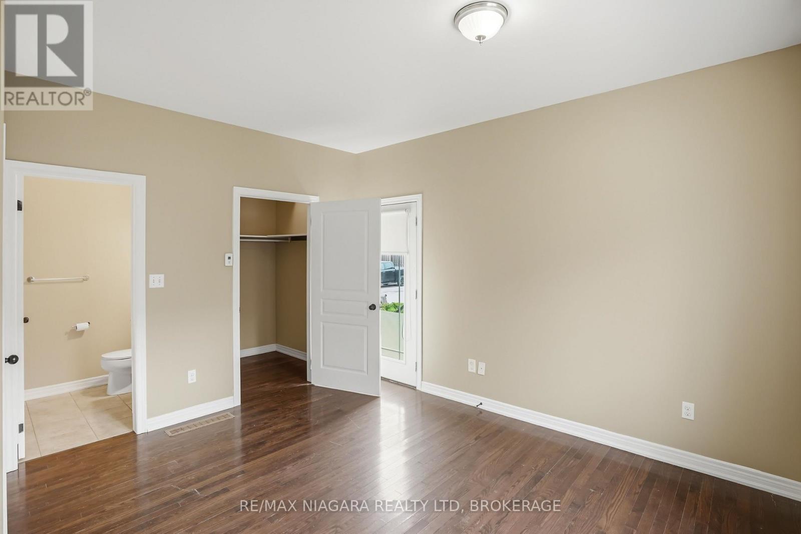 106 - 6045 Dunn Street, Niagara Falls (Dorchester), ON - Indoor Photo Showing Other Room