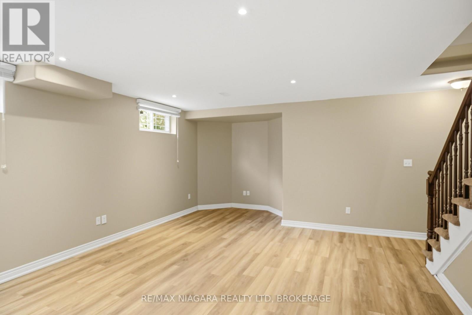 106 - 6045 Dunn Street, Niagara Falls (Dorchester), ON - Indoor Photo Showing Other Room