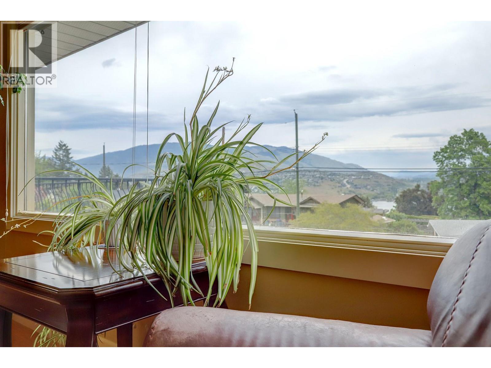 8308 Kalview Drive, Coldstream, BC -