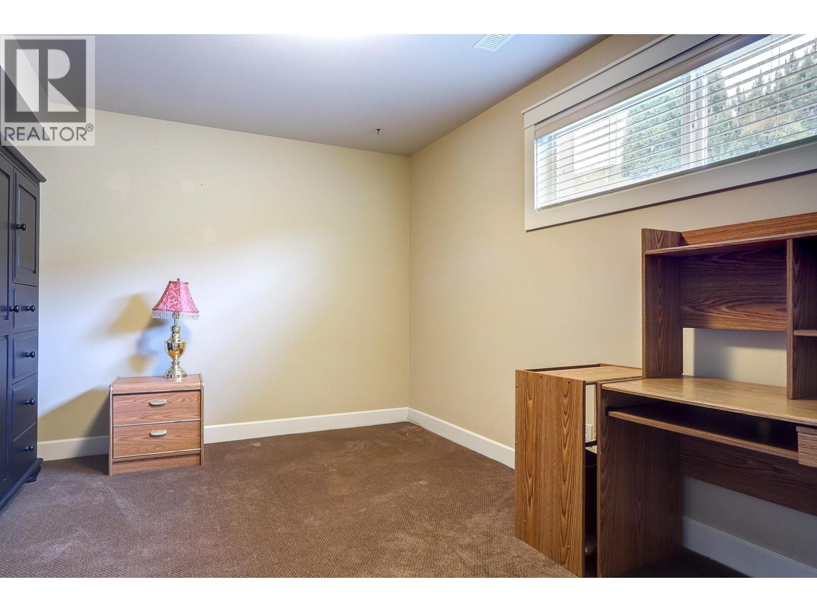 8308 Kalview Drive, Coldstream, BC - Indoor