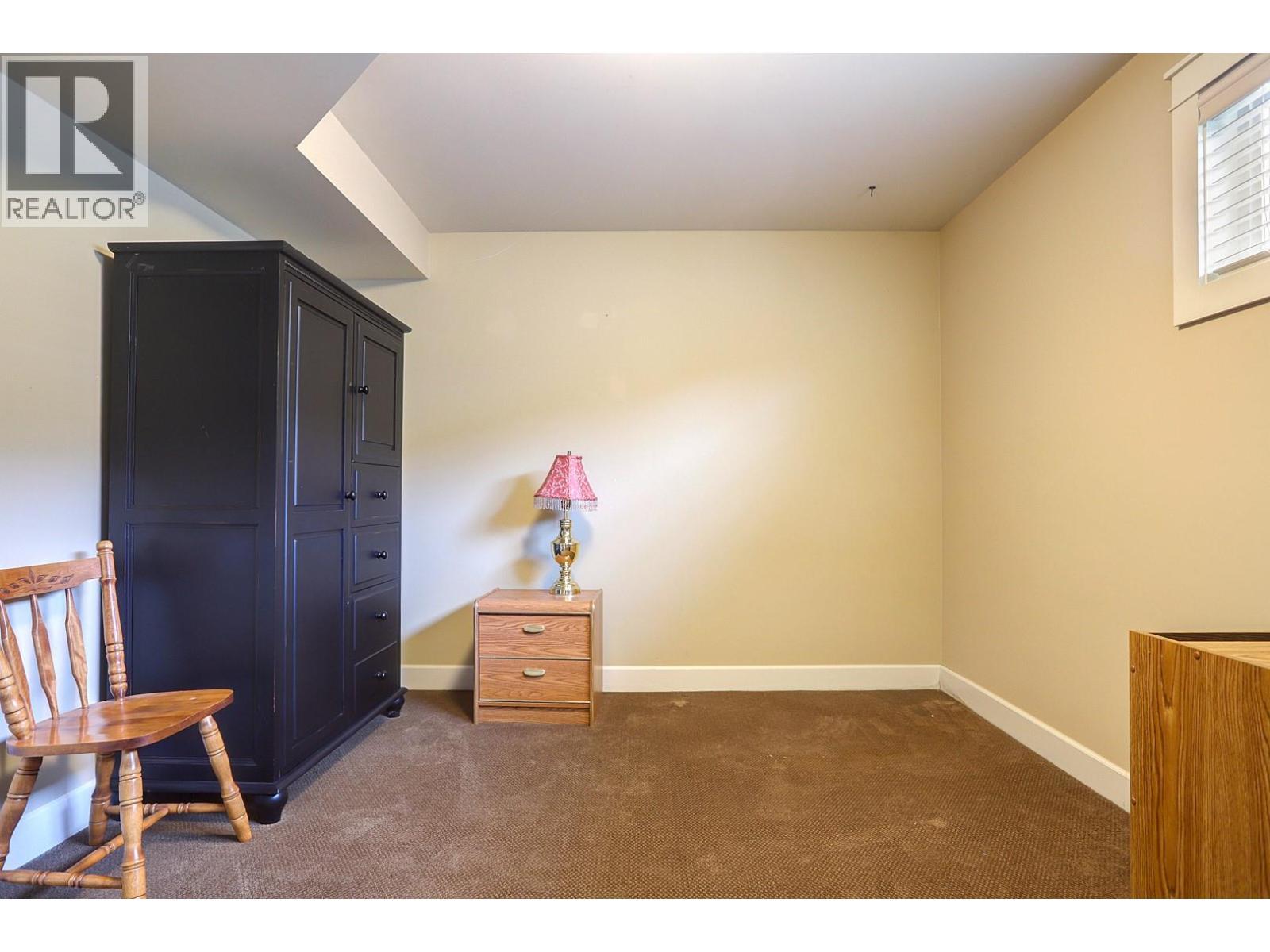 8308 Kalview Drive, Coldstream, BC - Indoor Photo Showing Other Room