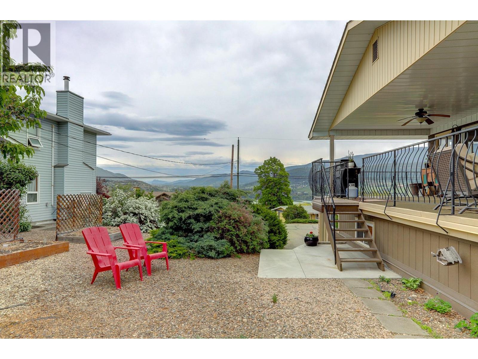 8308 Kalview Drive, Coldstream, BC - Outdoor With Exterior