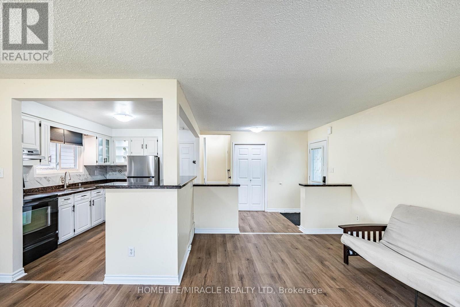 794 Stone Church Road E, Hamilton, ON - Indoor Photo Showing Kitchen