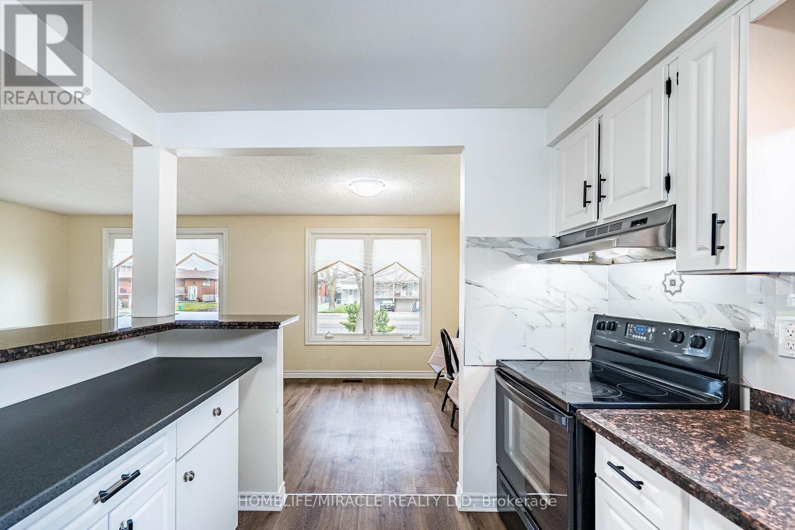 794 Stone Church Road E, Hamilton, ON - Indoor Photo Showing Kitchen
