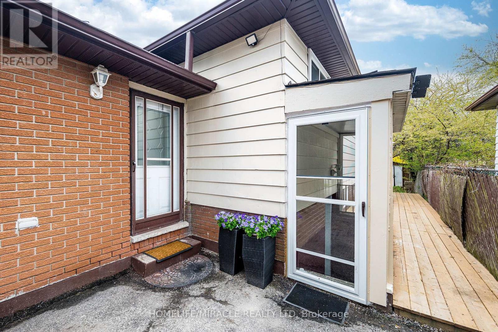 794 Stone Church Road E, Hamilton, ON - Outdoor With Exterior